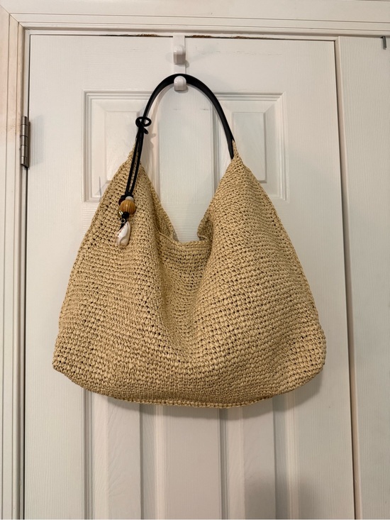 Madewell Handbags - Madewell The Mylie Shoulder Bag in Straw w/ original charm NWT